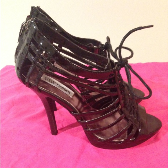 Steve Madden Cara Heels NWOB - Picture 2 of 4